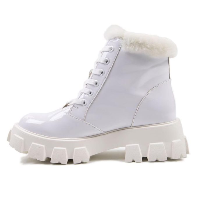 Cloud Nine Sheepskin Womens Sadie Boot-White